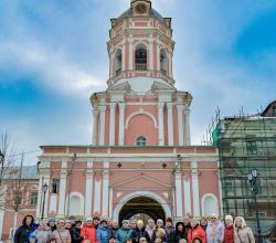 У Западных ворот Донского монастыря. 